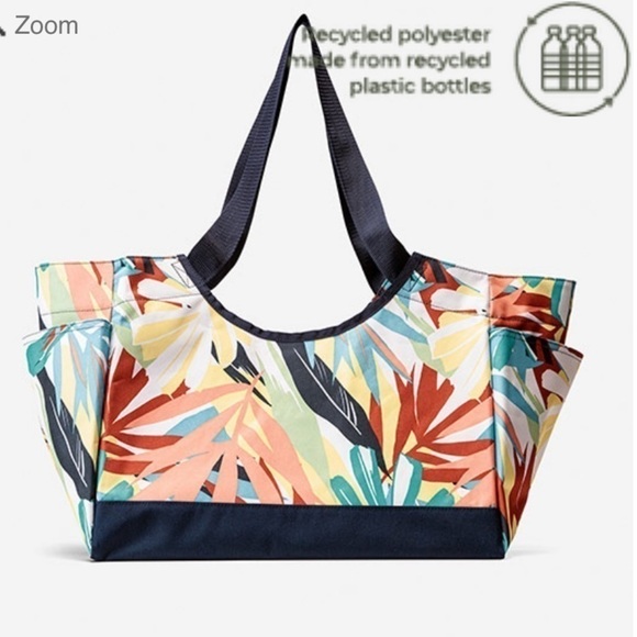 🚨LAST ONE! Pick Up & Go Tote Painted Palms - Picture 3 of 5
